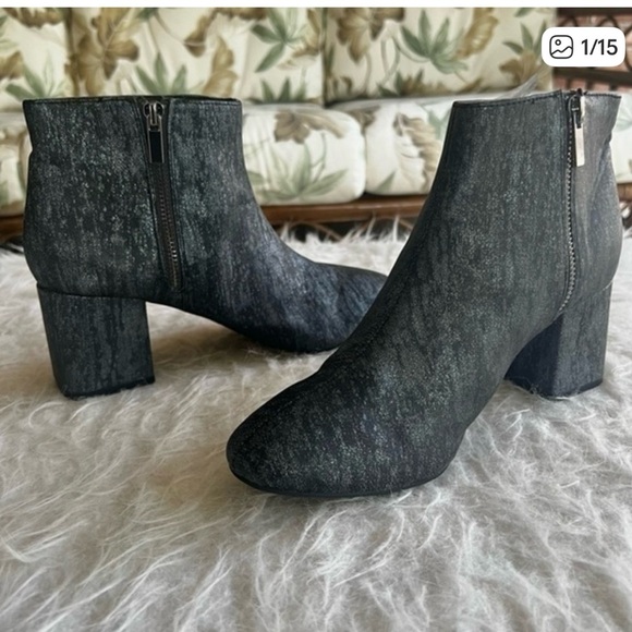 C Est 1946 Booties Ankle Black Silver Metallic 8 Block Heel Faux Leather Shimmer - Picture 3 of 16